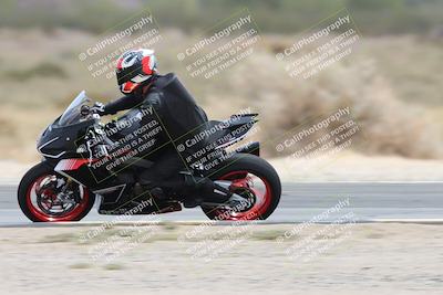 media/May-05-2025-Moto Forza (Mon) [[3c1838c5e5]]/2-B Group/Session 3 (Panning Test Turn 14 Inside)/
